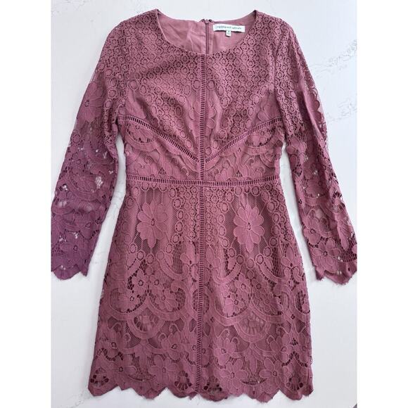 Cupcakes and Cashmere Dress Women’s Size 4 Lace Deco Rose Pink Fitted Lined - Picture 1 of 14
